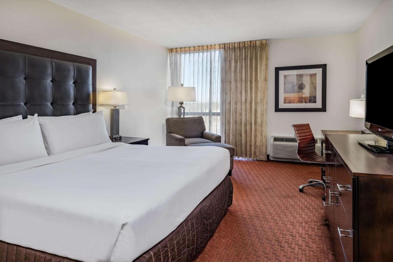 Wyndham Sacramento Carmichael Exterior foto