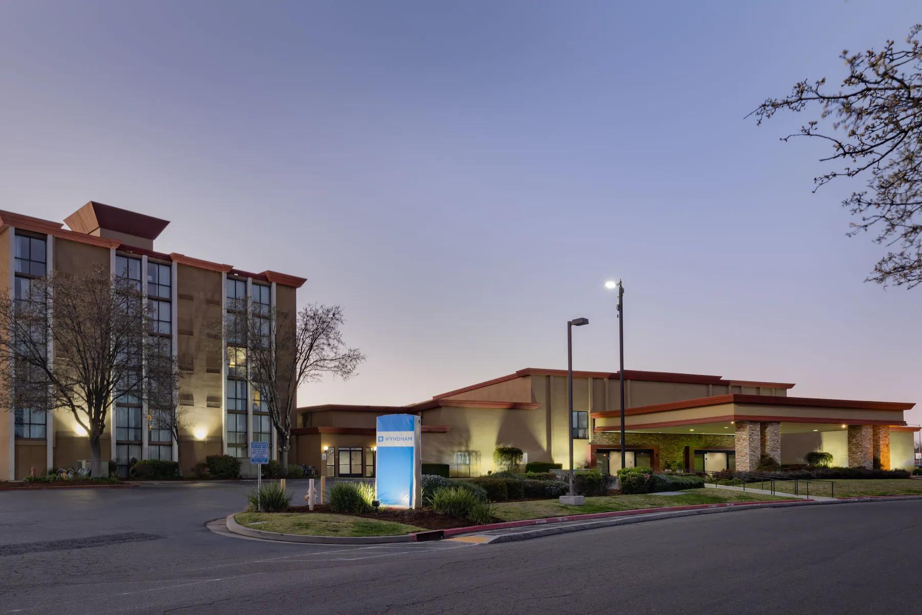 Wyndham Sacramento Carmichael Exterior foto